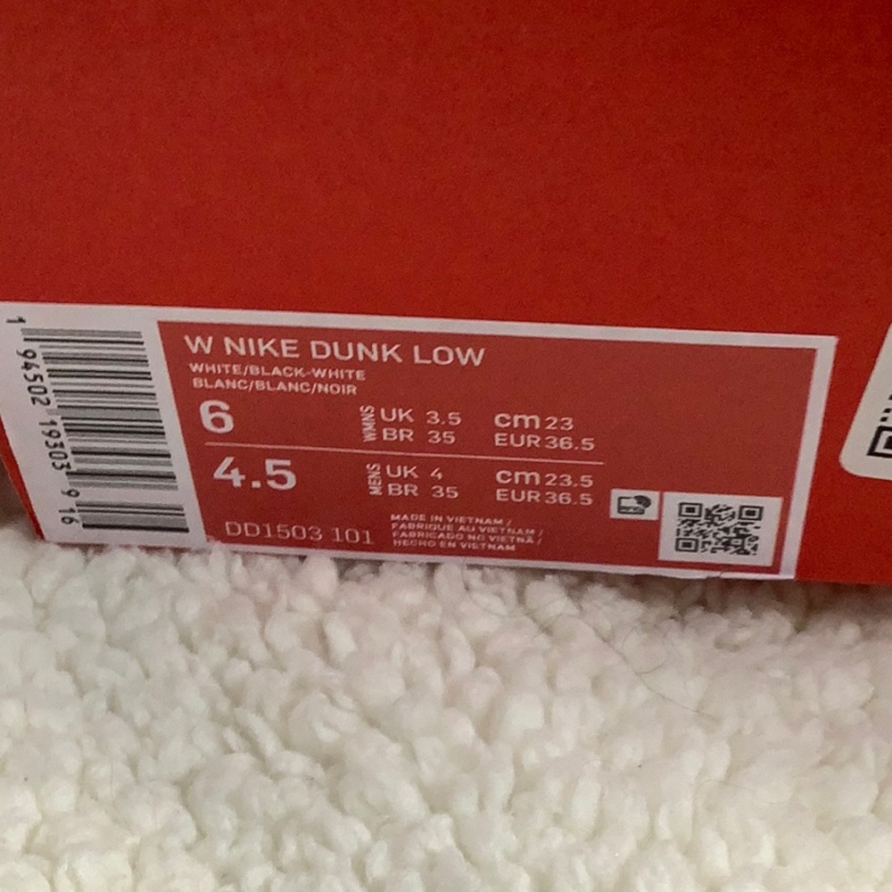 Nike Dunks low black and white Panda sneakers - Picture 4 of 8